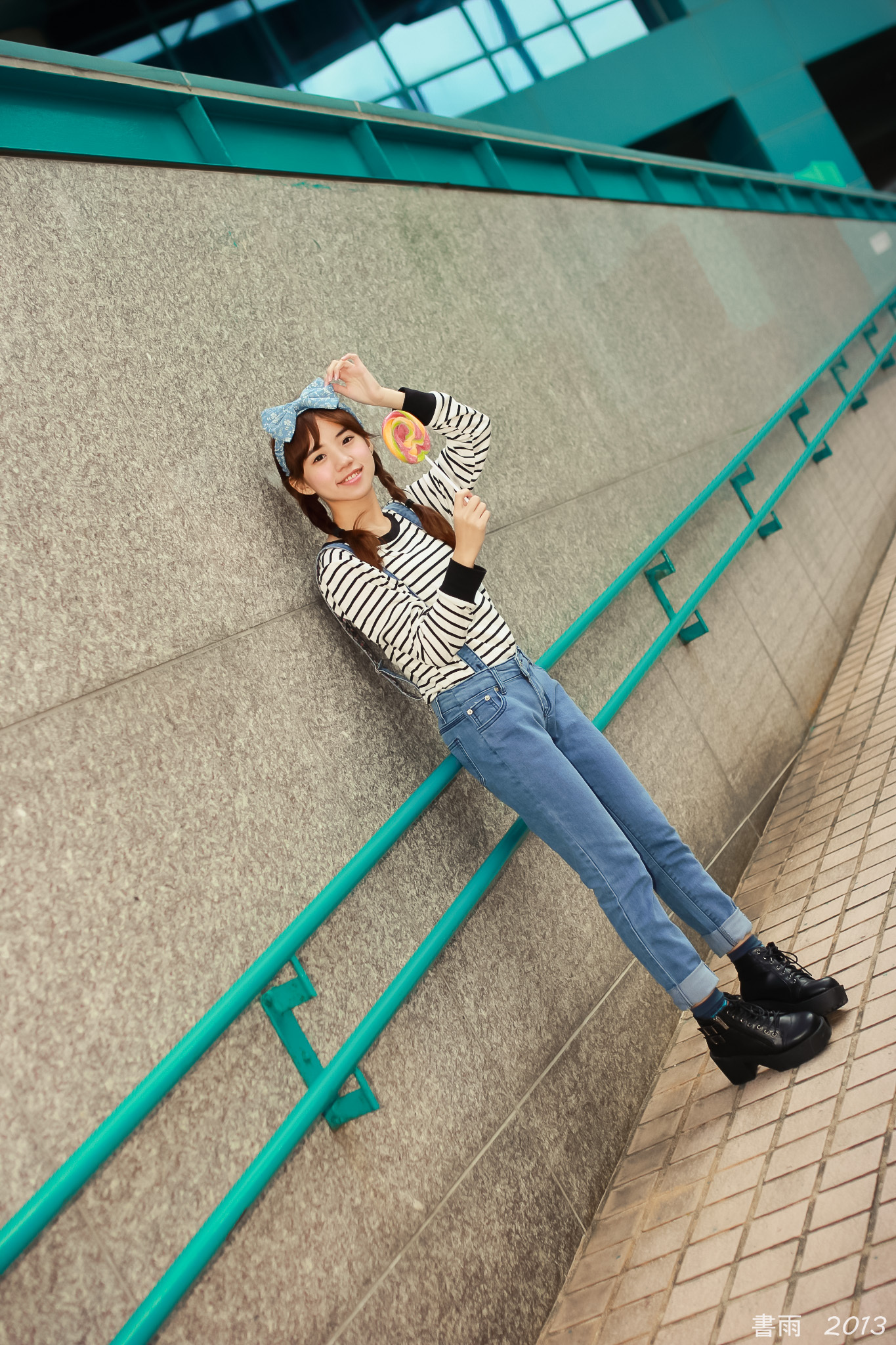 [Beautyleg番外篇]2013-10-28 珊珊士林科工馆外拍 3